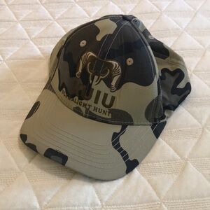 KUIU hat Vias Condura fabric